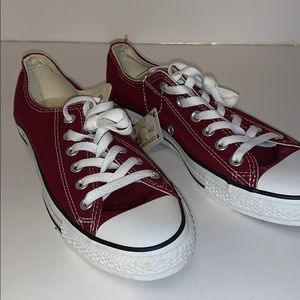 Women/ men’s converse